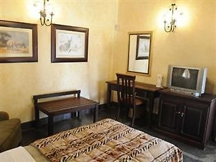 The Big Five Lodge Gaborone Buitenkant foto